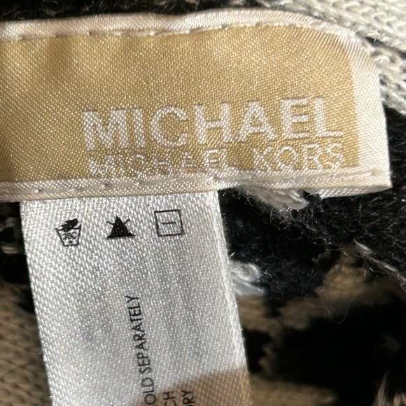Michael Kors MK Logo Beanie Black and White Knit Hat - Picture 6 of 6